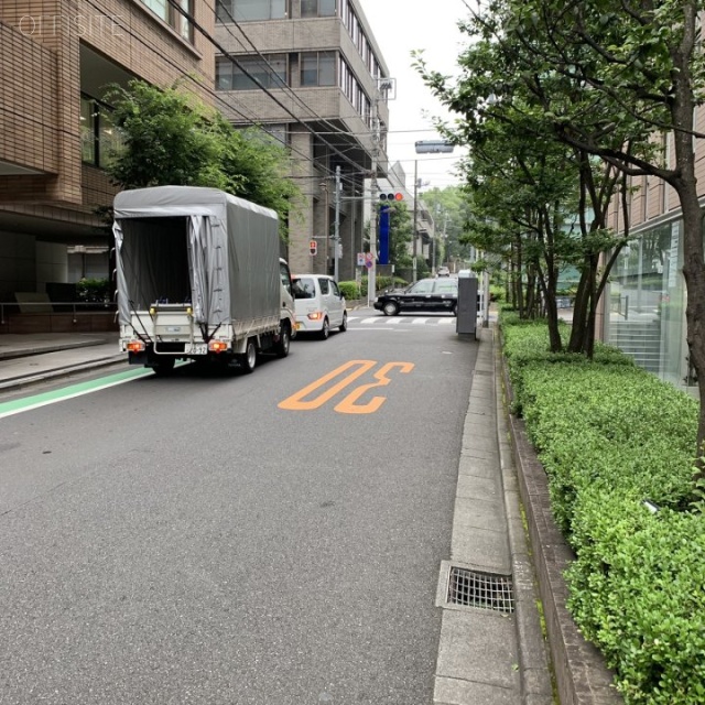 九段ファーストプレイス ビル前面道路