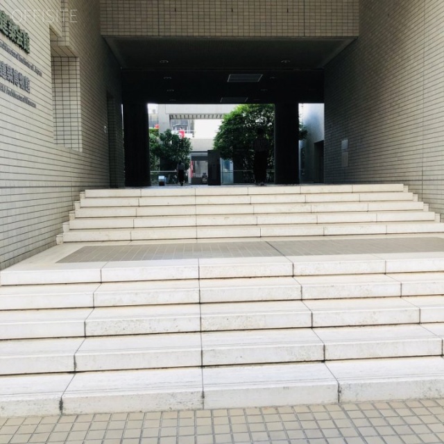 建築会館 エントランス