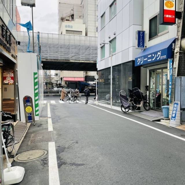 八重垣ビル ビル前面道路