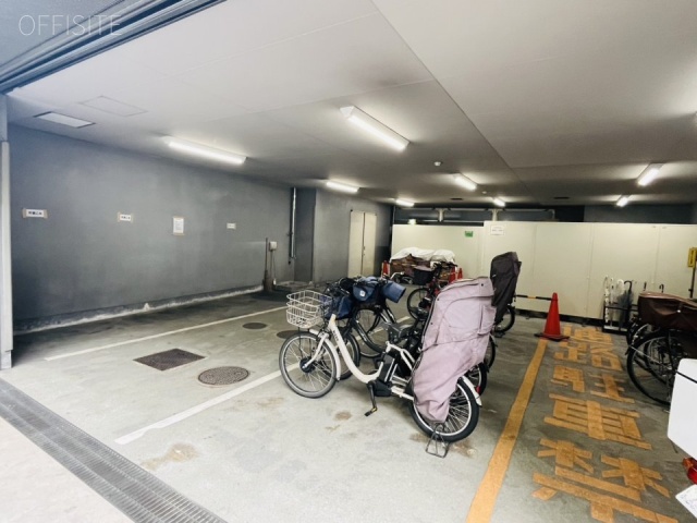 中野フコク生命ビル 駐車場