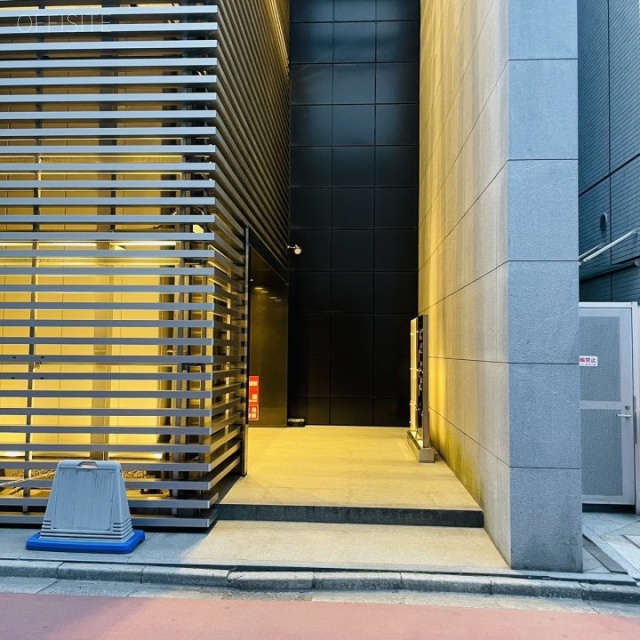 一番町stear オフィスビル出入口