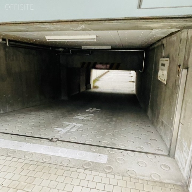 飯田橋尚学ビル別館 駐車場