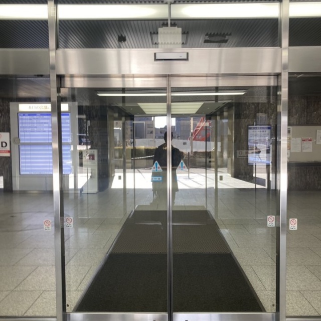 機械振興会館 エントランス