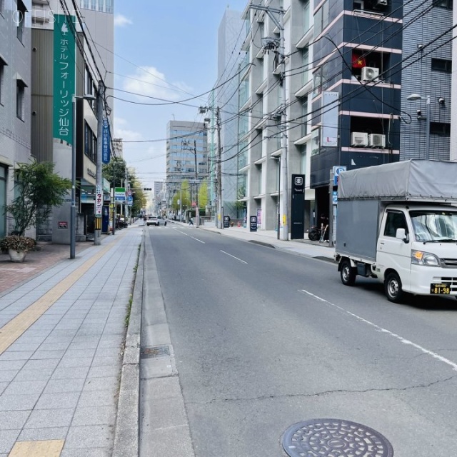 510ビルディング 前面道路
