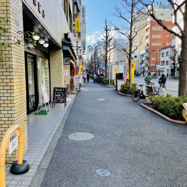 昌徳ビル ビル前面道路