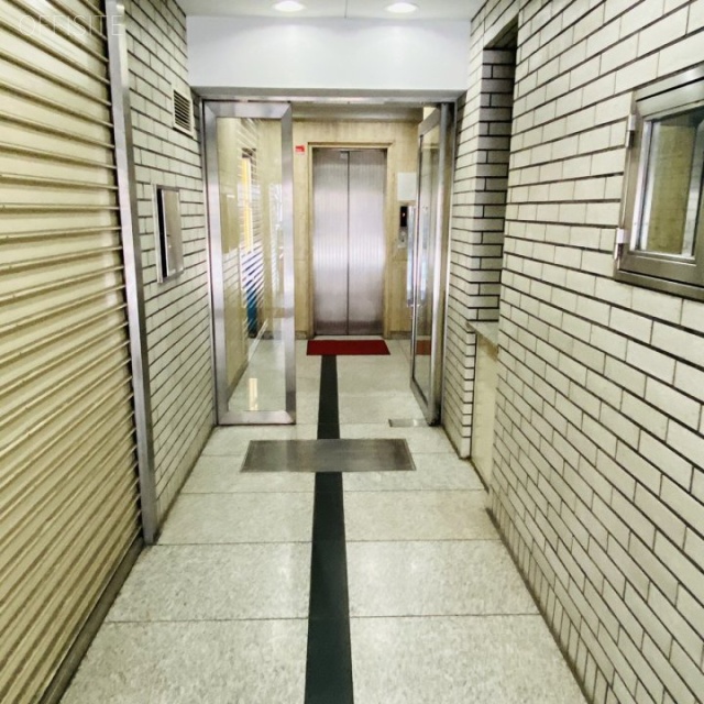 青山アイアイビル エントランス