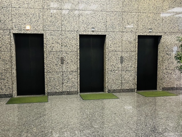 明産高浜ビル エントランス