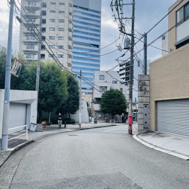 高輪ミューズビル 前面道路