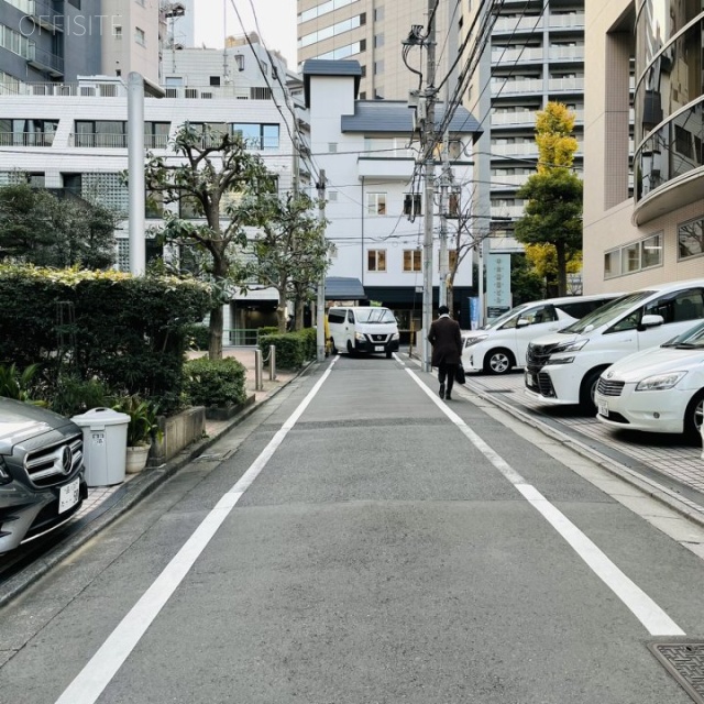 麹町高善ビル ビル前面道路