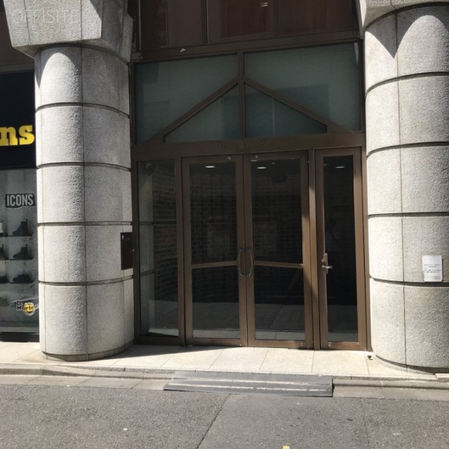 テラアシオス青山 エントランス