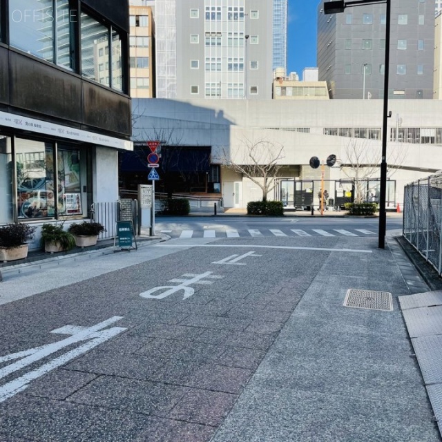 銀座西ビルヂング ビル前面道路