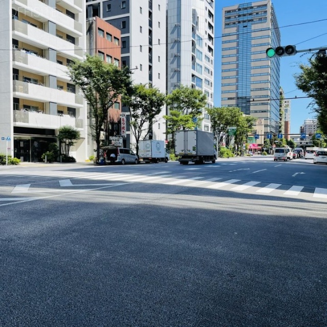 日本橋・浜町ビル ビル前面道路