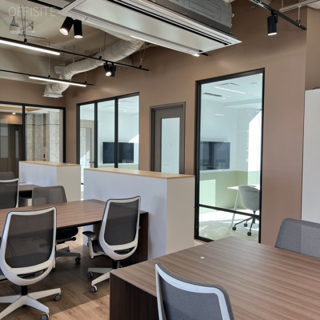 Expert Tamachi 内装