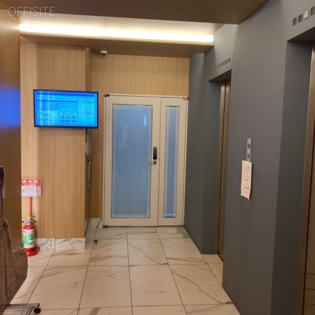 仁大 エレベーターホール