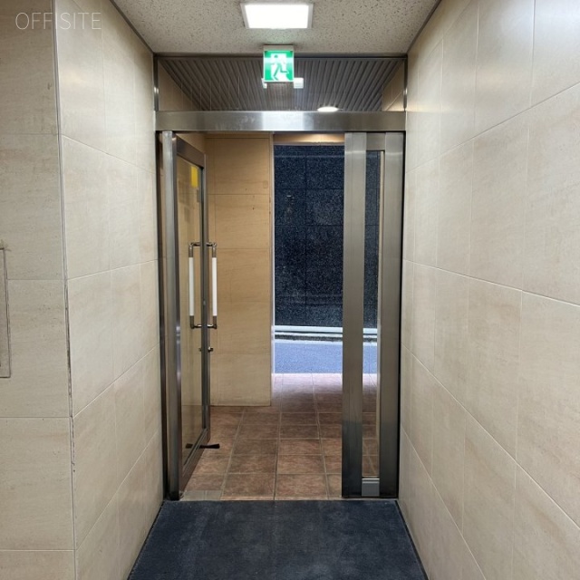 サンライトビル オフィスビル出入口