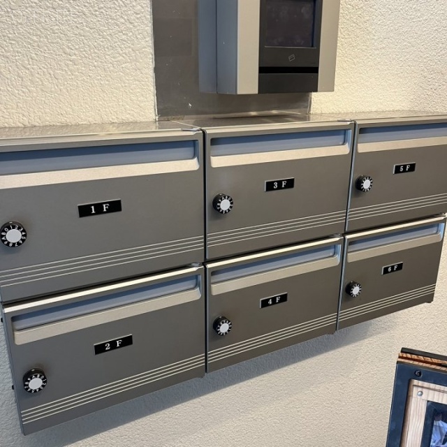 関口ビル エントランス