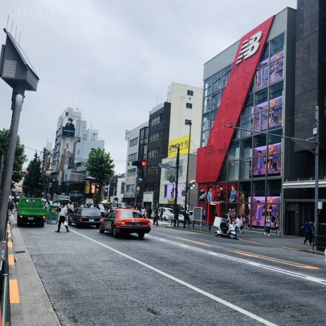 COXY188(コクシー188) ビル前面道路