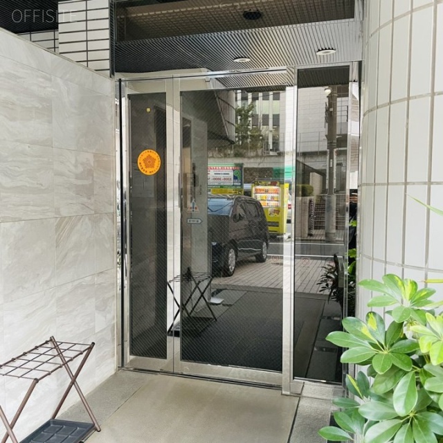 麹町高善ビル エントランス