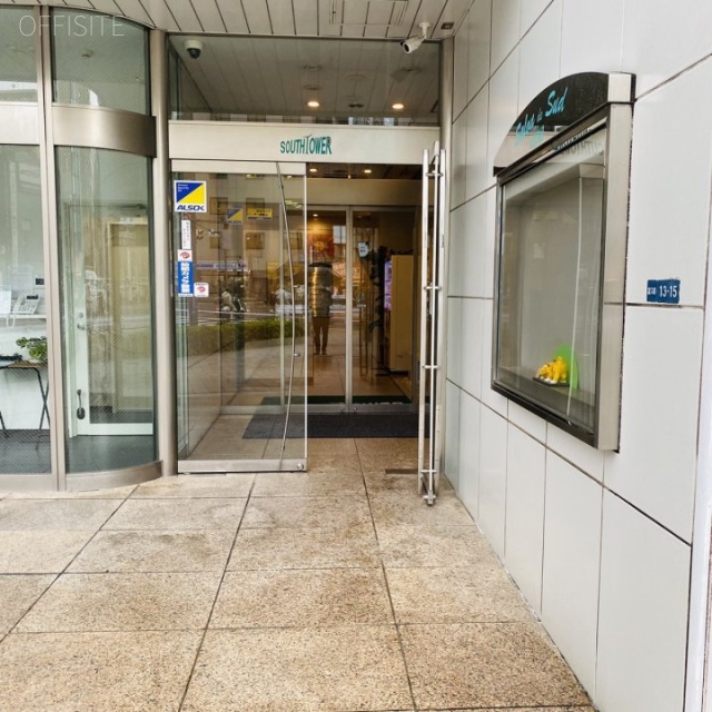 サウスタワー エントランス