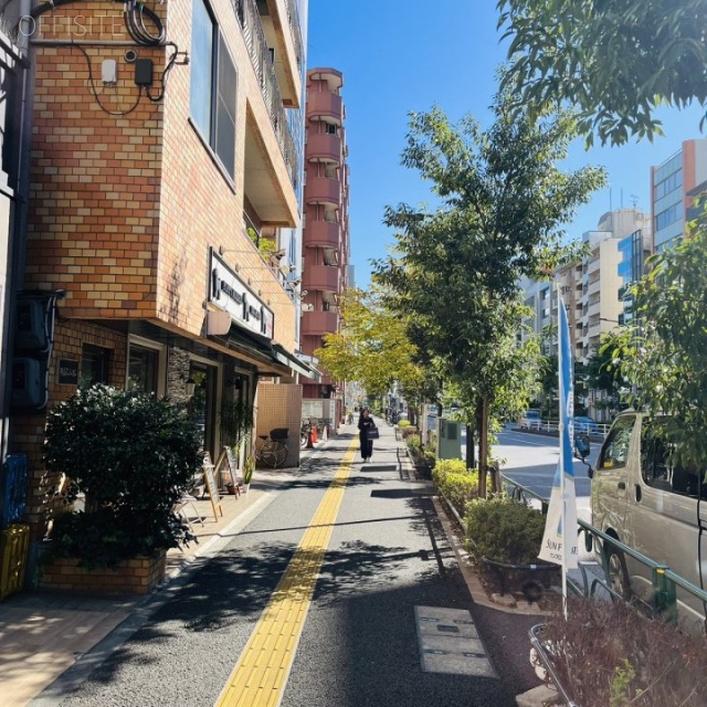 フロンティア中目黒 前面歩道