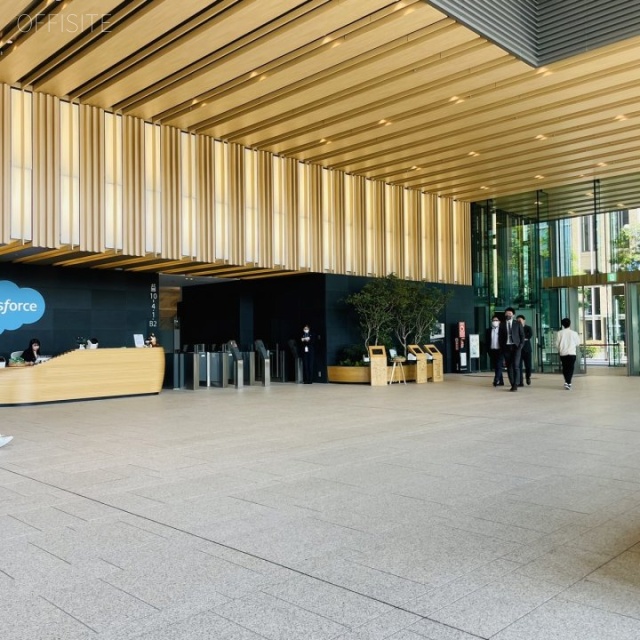 日本生命丸の内ガーデンタワー エントランス