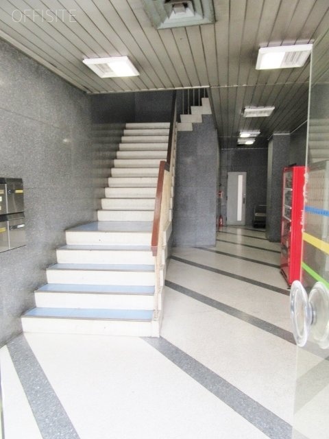 深尾ビル 階段