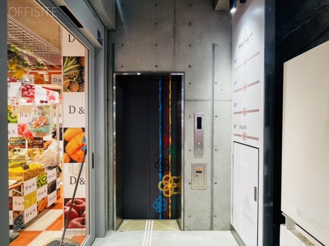 ワモール原宿テラスビル エントランス