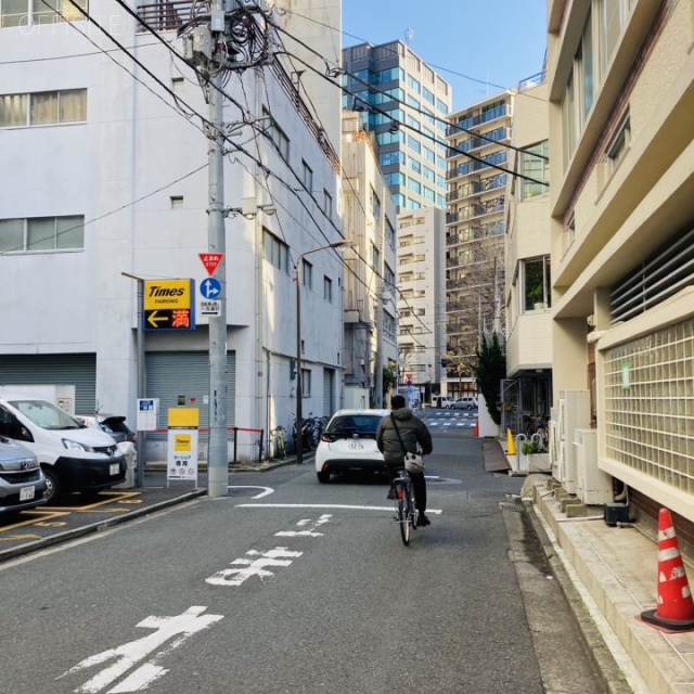 文弘社ビル ビル前面道路
