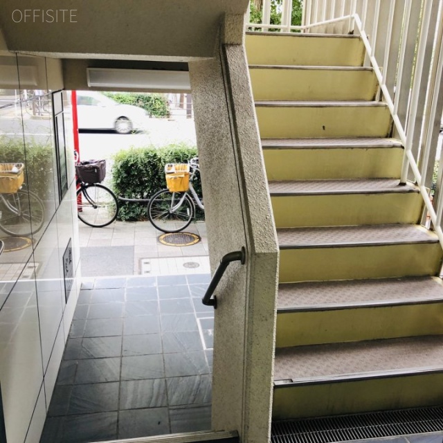 桜井ビル エントランス