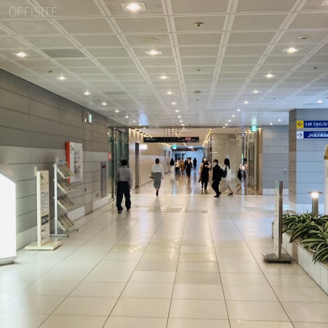 幕張テクノガーデン C棟 エントランス