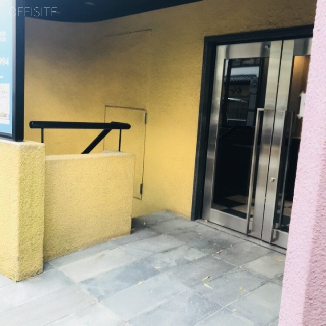 代市(しろいち)ビル 外観