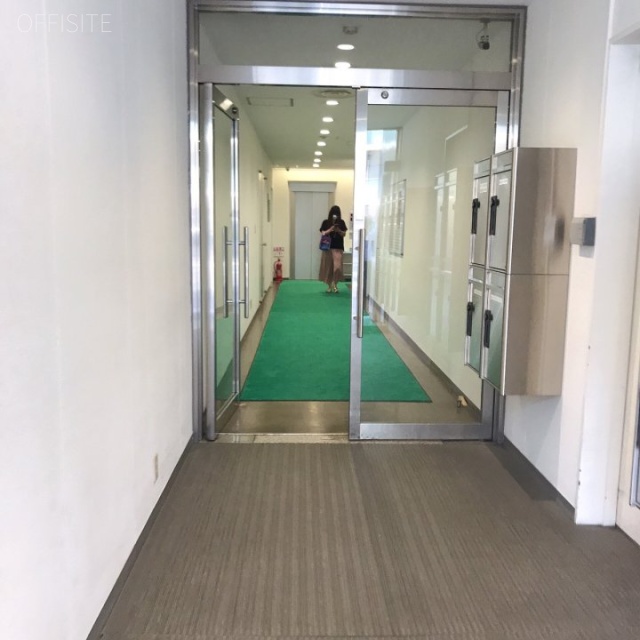 中庄ビル エントランス