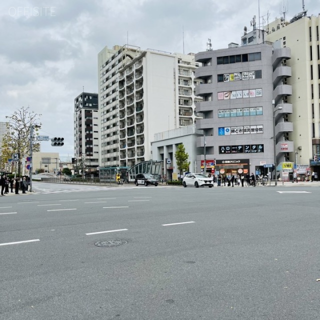 勝どきサンスクエア 前面道路 (清澄通り)