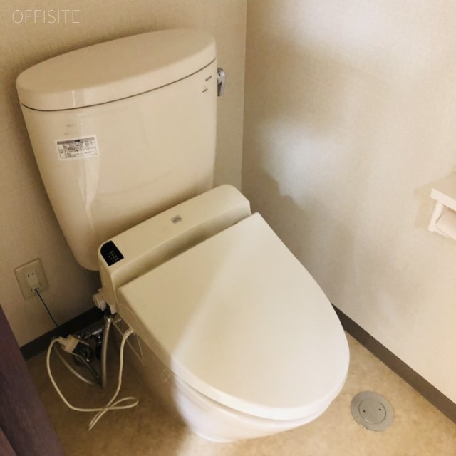 テロワール南青山 203号室 トイレ