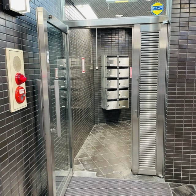 新橋ユタカビル エントランス