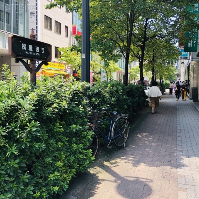 銀座教会堂ビル ビル前面道路