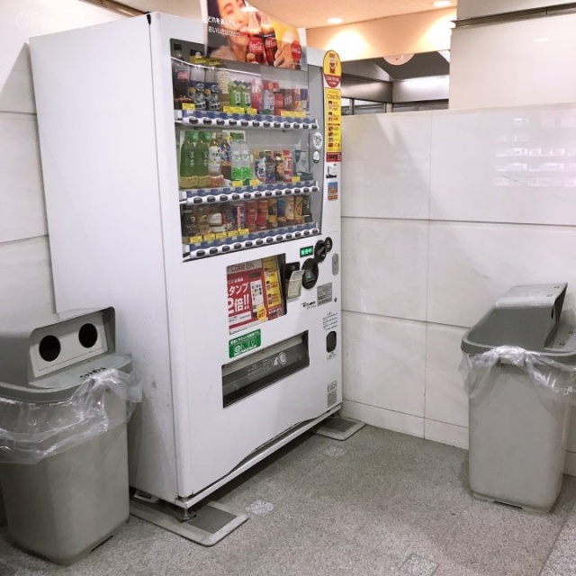 ワカ末ビル(7階:サービスオフィス) エントランス