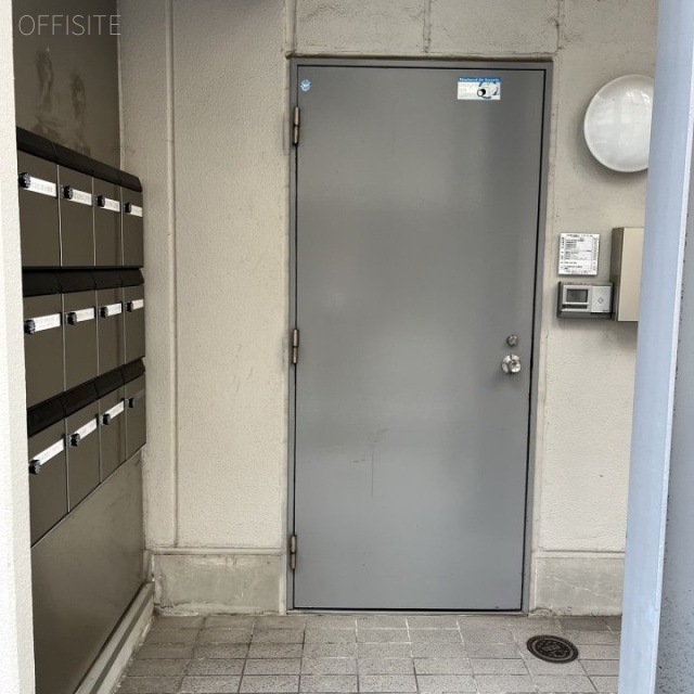 京王東日本橋ビル 通用口