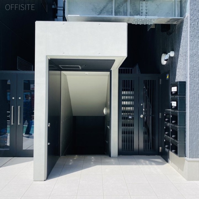 S-cube(south) 地下直通入口