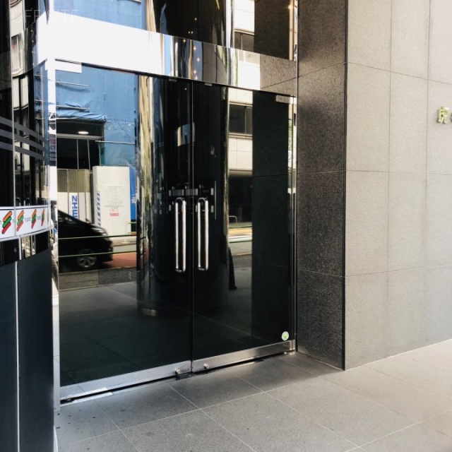 虎ノ門きよしビル オフィスビル出入口