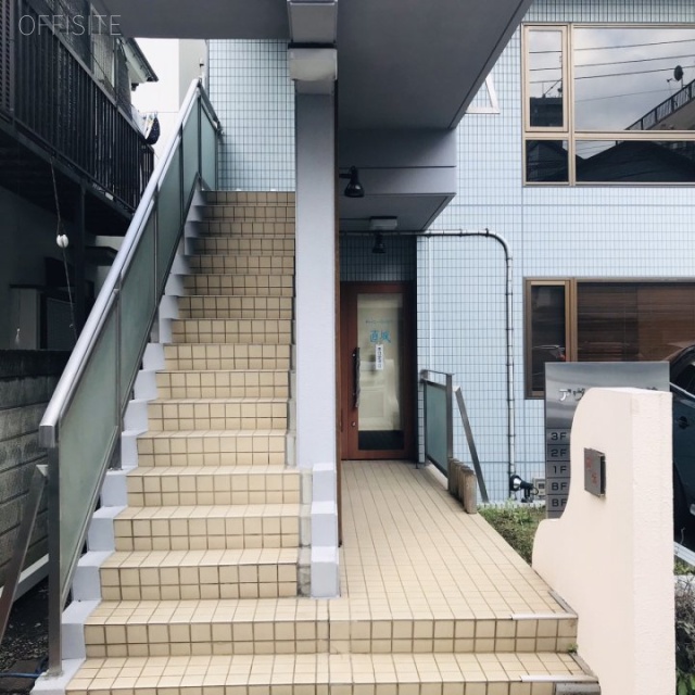 アヴニール高輪 エントランス