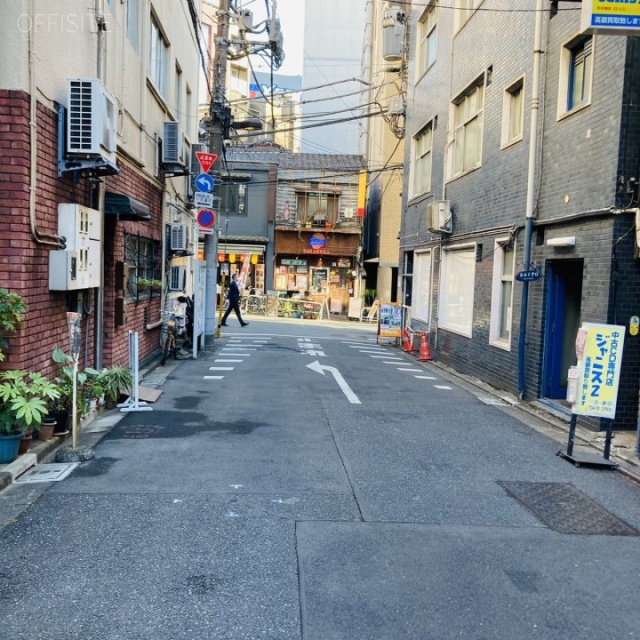 エチゴヤ(越後屋)ビル ビル前面道路