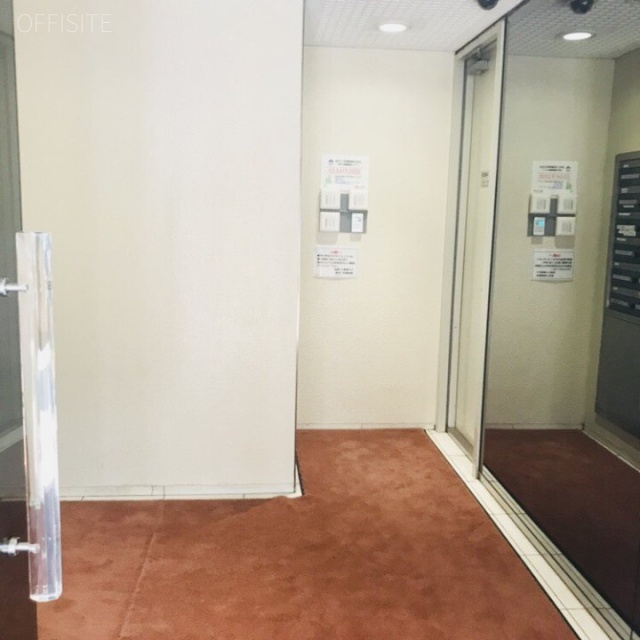 光和ビル エントランス