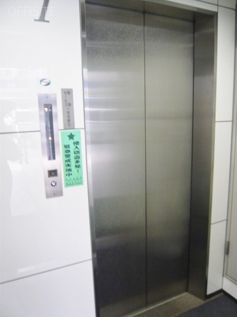 新富3Tビル エレベーター