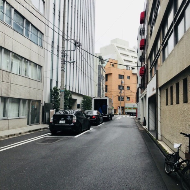 MYS東日本橋 ビル前面道路