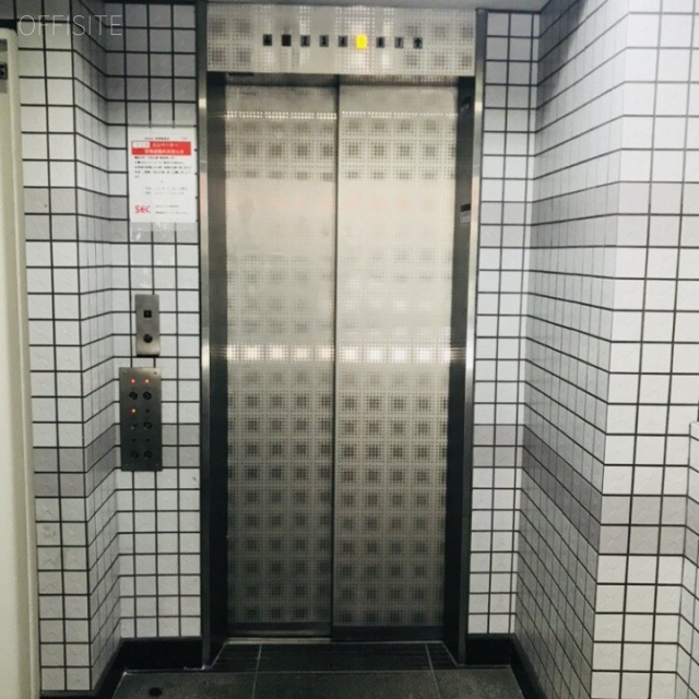 NSビル エレベーター