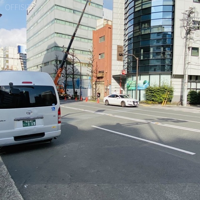 美工本郷ビル ビル前面道路