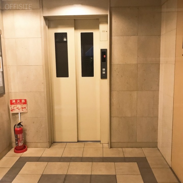 ワイズクレストビル エレベーター