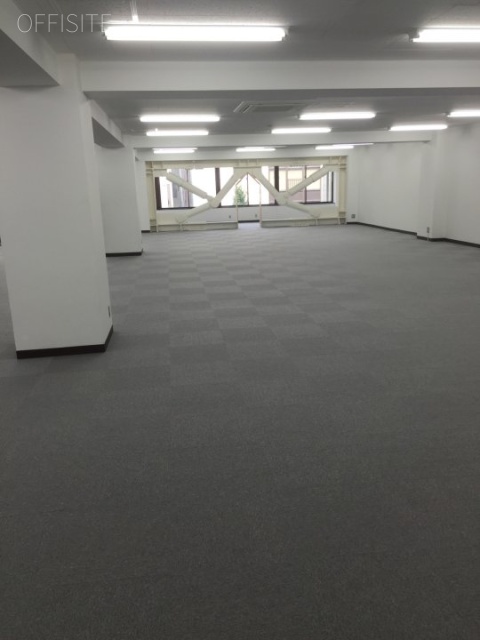 早川トナカイビル 室内