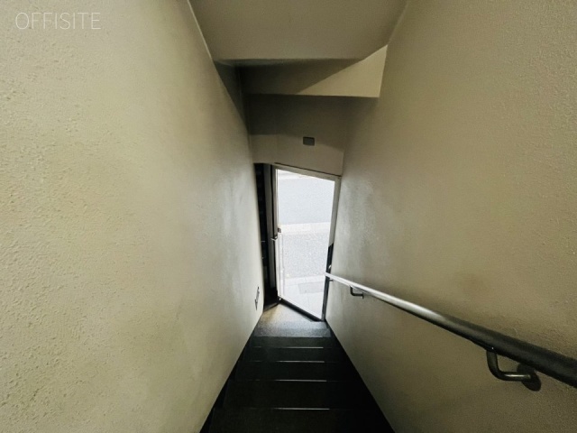 成瀬ビル エントランス